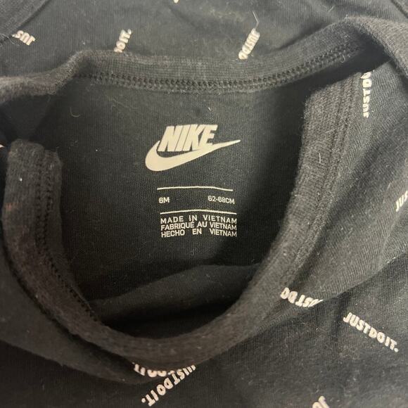 Nike 6M long sleeve‎ bodysuit onsie baby black logo - Picture 2 of 3